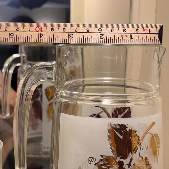 MCM Gold Leaf Glass Pitcher and Four Glasses‎ - Picture 8 of 9